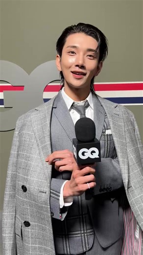 Joshua's Stylish Appearance at GQ Bowl Event
