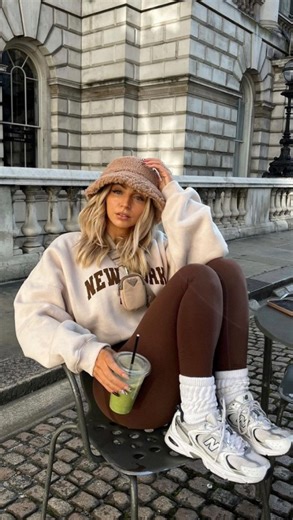 ‎لگ / لباس ورزشی /نیمتنه / ست / اسپرت‎ on Instagram‎: "لگ قهوه ای تا صبح برامون موجود شد ✅ تعداد بالا شارژ شد کیفیت عالی ۴فصل سایزبندی از ۳۴ تا ۴۶ مرغکدار دوخت فلت کار وارداتی ثبت سفارش @tehran_sportswear #لگ #لگ_قهوه_ای #لگ_ورزشی"‎