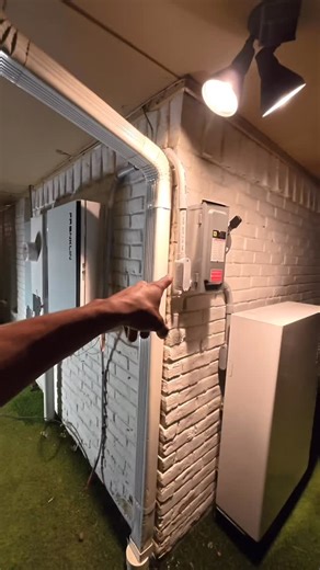 Unboxing and installing a Franklin WH battery 🔋 #energy #homeimprovement | Credible Solar