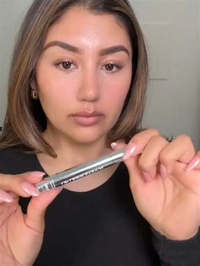 The best Lip Liners: Long lasting precise and with excellent reviews #chicago #ohio #illinois #lipliner #beautyhacks