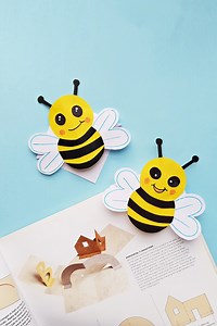 Bumble Bee Bookmark