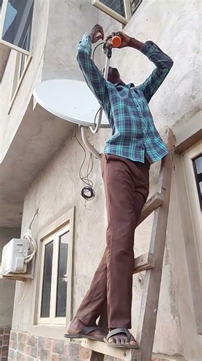 Connecting DSTV dual LNB#reels #youtubereels #trend #trending #shorts