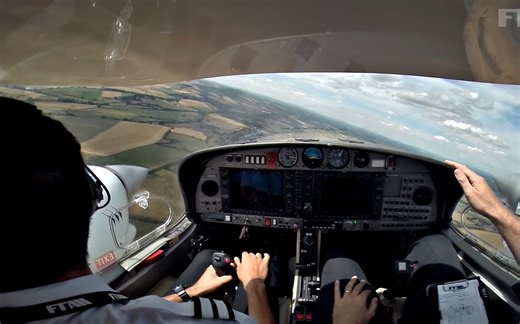 钻石DA42本场 复飞训练 单发失效模拟