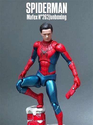 Mafex Spider-Man Red & Blue Suit Unboxing