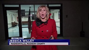 911 operator answers daughter's call about her house on fire