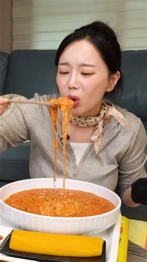목감기에 걸린 엄마 😣 자는 아이 몰래 짬뽕죽으로 몸보신 하기 Rice Porridge eat with HARU Mukbang ASMR Ssoyoung