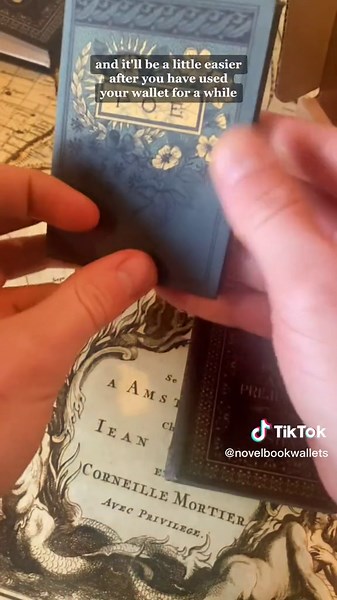 Novel bookwallets on TikTok