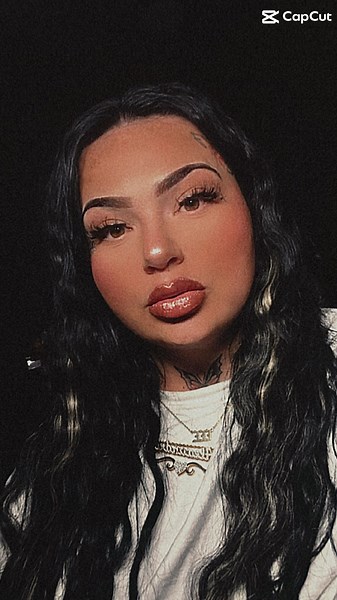 Honey Brown Eyes: Why They're So Captivating