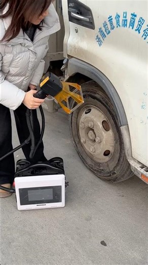 #Handheld Laser Marking Machine for Logo Series Number QR Code# Handheld Fiber Laser Tyre Engraving