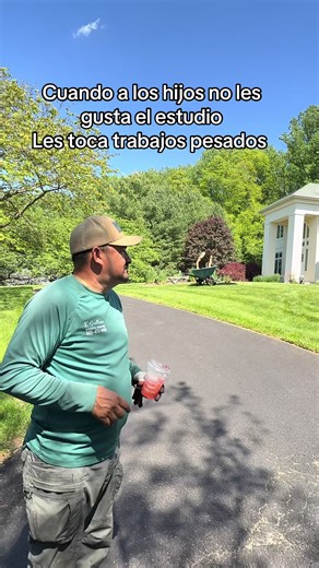 Cuando a los hijos no les gusta el estudio les tocan trabajos pesados #reacciones #pichingo #edgar #marciavilleda1987 #hijossinestudio@pichingorellana @el_tigre_16511 @Em