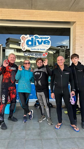 🌊 Otra edición del curso PADI Advanced Freediver completada con éxito 💪 Dos días llenos de apnea, aprendizaje y superación personal junto a nuestro instructor @hmiguelez 🧜‍♂️ en el increíble entorno de Tossa de Mar. Cada inmersión fue una oportunidad para mejorar la técnica, aumentar la confianza y disfrutar del mar como nunca. 💙 Gracias a todos los alumnos por su energía y compromiso. 📍SuperDive Tossa — donde la pasión por la apnea se convierte en estilo de vida. #superdive #cressi #cressi