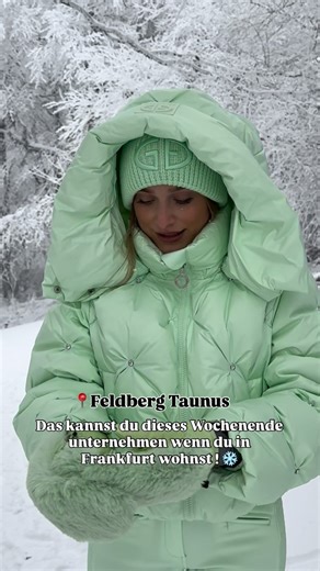 A n d r a on Instagram: "Packt euch dieses Wochenende eure Schlitten ein und ab geht’s auf den Feldberg !😍 aktuell liegt dort Schnee und man kann so gut rodeln gehen. Mein Tipp : es gibt einen beliebten „Spot“ ganz oben am Turm wo auch die Livecam ist ABER schaut euch einfach mal bei Google Maps die umliegende Gegend an. Letztes Jahr war der Hauptspot nachmittags gesperrt weil so viel los war & wir waren dann in einem anderen Gebiet rodeln und es war sooooo schön 🫶🏼"