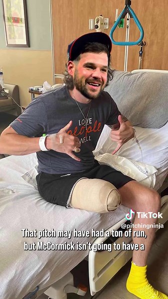 Aroldis Chapman, 104 mph cheese to the knees #baseball #pitchingninja #pitching