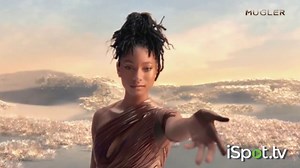 Thierry Mugler Alien Goddess TV Spot, 'Diosa' con Willow Smith, canción de Björk