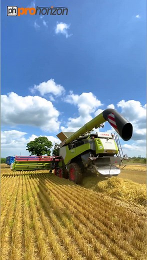 CLAAS 8800 lexion slow motion in barley #reels #agrispec #farminglife #prohorizon | Pro Horizon Farming Content