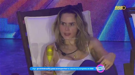 Não adianta ser bom só com os seus, isso não faz de você uma boa pessoa, e não há VT com trilha sonora de Elis Regina que esconda essa realidade. Foi assim que eu errei quando torci pela Ana Paula em 2016. Eu achava linda a suposta dedicação que ela tinha com seus parceiros de jogo, mas a contrapartida que ela dava aos adversários hoje eu enxergo que era desumana.Do que adianta abraçar os seus e ser tão cruel e sem empatia com adversários de jogo? Nada justifica isso. É esse o caminho que Milena