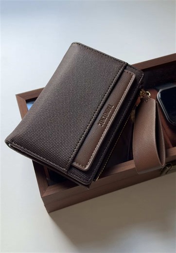 Stylish Leather Card Wallet Recommendations