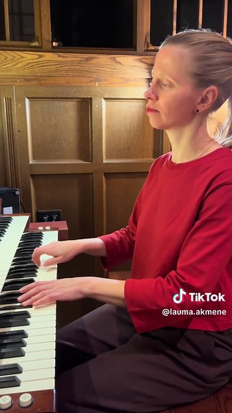 Hymn 314: Adoro Devote at St. Peter's