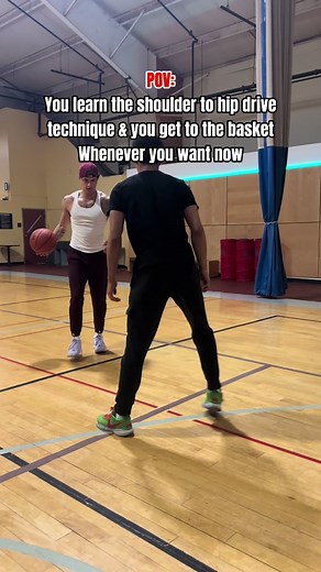 shoulder to hip technique is so underrated #basketball #basketballtiktok #basketballtraining #basketballtrainer