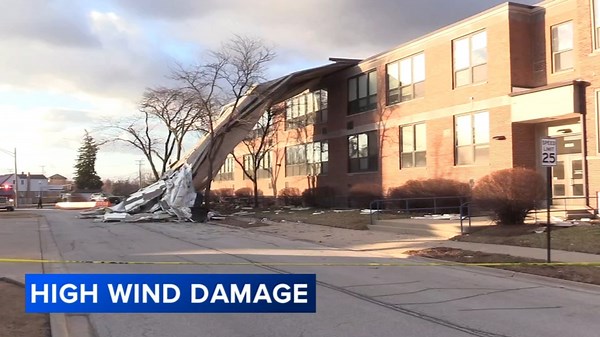 Chicago weather forecast: Strong wind gusts damage buildings in Skokie, Niles, down trees, power lines