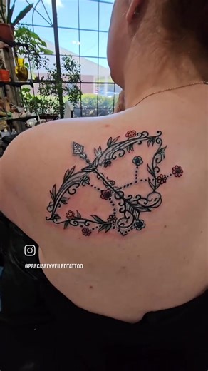 🎯 Grace meets strength in this beautifully detailed bow and arrow piece — a blend of fine linework, soft color, and floral accents that symbolize focus, courage, and growth. 🌸✨ Every stroke tells a story of direction and purpose. 💬 Ready to create your next meaningful design? Join us for Consultation Day – Wednesday, November 5th, 9 a.m to 8 p.m at Bangarang Tattooing Co. 📍 Killeen / Fort Hood, Texas #BowAndArrowTattoo #FineLineTattoo #FloralTattoo #CustomTattooDesign #BangarangTattooingCo #