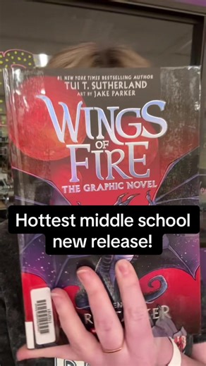 The newest Wings of Fire Graphic Novel - Legends Darkstalker 🐉#booktok #tbr #librarainsoftiktok #school