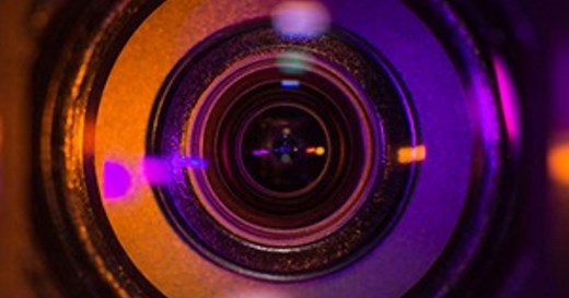 Guide : Quelles sont les meilleures caméras de surveillance intérieure ? Noël 2025