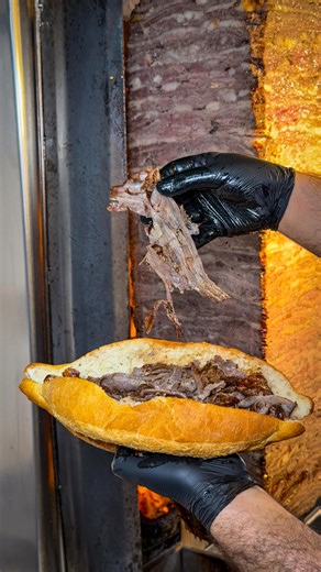 KÖZ DÖNER on Instagram: "Dumanı üstünde 😌 📍İstanbul / Beylikdüzü ( Yakuplu ) - Köz Döner 🕣 Çalışma saatleri 09:00 - 22.30 ☎️ 0212 803 88 36 - 0 553 903 88 36 🍹 Alkolsüz Mekan 🏍️ Paket Servis Var 💳 Sodexo, Ticket, Setcard, Multinet Var 🅿️ Otopark Mevcut #yemek #odunateşindedöner #beylikduzu #kavaklı"