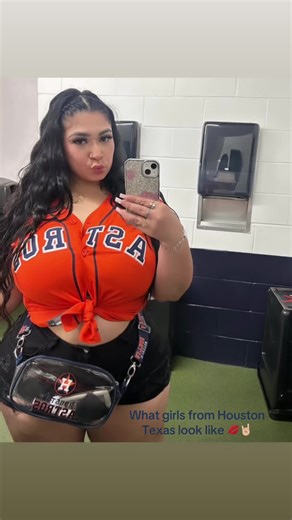 Exploring Houston Girls' Unique Style and Culture