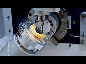 Aligner Trimming Machine: Automatic Loader (18 aligners), QR Code Scanning (DEMO)