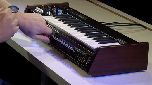 Korg miniKORG 700Sm Full Feature Overview