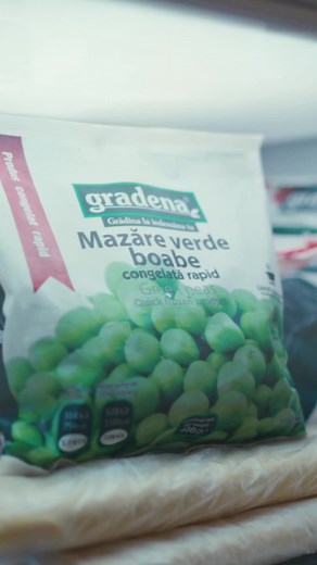 Parcă merge și o garnitură de mazăre Gradena, congelată rapid, chiar după culegere, ca tu să te bucuri de aroma fresh a legumelor proaspete.