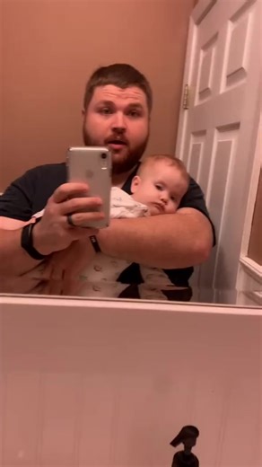 Singing to sleep with popular tik tok songs 😂 (sorry I don’t know any other words to this song lol) #HolidayVibes #cute #dadlife | austingeter