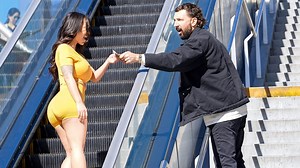 Slipping Strangers Money On The Escalator.. | BigDawsTv