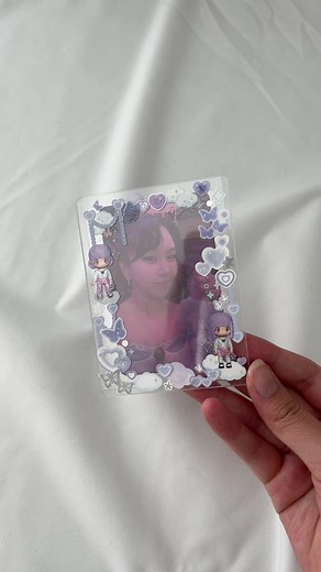 one of my favorite pobs ever, it’s hard to see the holographic on the card but i love the aladin pobs for this era, they are all so pretty