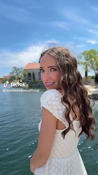 Look Like a Princess in Our Stunning Honeymoon Dress