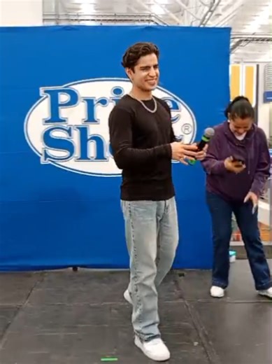Celebrando Conexiones en Price Shoes Puebla