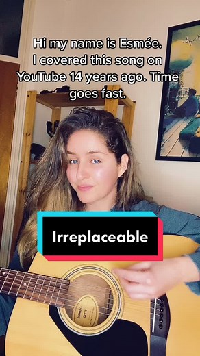 Esmée Denters Cover of Beyoncé's 'Irreplaceable' on Guitar