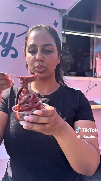 Hamilton’s BEST burger? Found it. 👀🍔💫 #hamiltonfood #hamiltonrestaurant #galaxyburger #hamiltonfoodspots #gtafoodie @GalaxyBurger