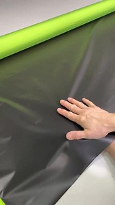 THERMOCHROME ↓ — Unique, high-quality, waterproof jacket and raincoat fabric that changes color when exposed to heat. The color on the reverse side of the fabric appears when touched by warm hands or body, in the sun (especially in summer), or when exposed to warm water. The color returns to its original state when exposed to cold. Simply touch it with a cold hand, enter a cool room, or get caught in the rain, and the thermochrome will return to its dark color. Thermochrome will change color con