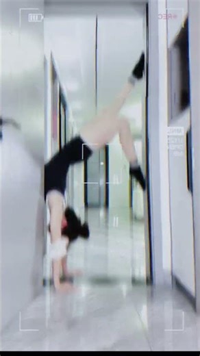 Practice one move of doing a backbend while standing on the door frame at the checkpoint t
