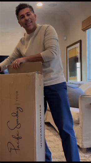 Pacific Sunday Golf on Instagram: "A customer sent us this amazing unboxing video and follow up message! Thanks so much, we really appreciate the support :) “Update – I just got home from a weekend golf tournament in the Sierra Nevadas, about an hour north of Lake Tahoe. The weekend tournament was filled with microclimates of heavy rain and sleet. To go along with the sun and beautiful weather. The Pacific Sunday golf bag was the talk of the town! Not only is it attractive and has wow factor, it