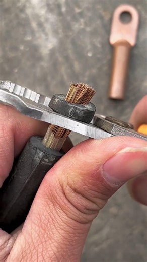 Electric Wire Stripping & Connection Trick 🔌⚡ #shorts