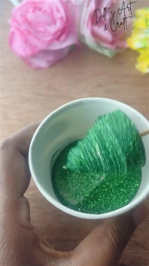 Make your own sparkling Christmas bells using rush paper, glitter, and a tiny bead! 🎄✨ This quick and easy craft adds the perfect handmade touch to your Christmas decorations. In this short video, you’ll see how a simple rolled paper cone turns into a beautiful festive bell. Perfect for tree décor, garlands, gifts, or room hanging ornaments! 📌 Materials Used: • Rush paper • Glitter powder • Small beads • Glue / hot glue • Hanging thread If you love easy DIY Christmas crafts, don’t forget to li