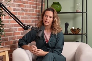 « Je pleurais encore sur la table d’opération » Lorie se confie sur son ablation de l’utérus