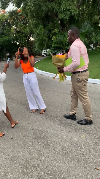 😌✨🥰 #viral #haitiantiktok🇭🇹 #mrflowerhaiti🇭🇹🌹 #fyp #capcut