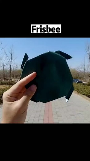 Let's make this frisbee together😃#frisbee #paperplanes #paperairplane #paperplanetutorial #papercraft #papertutorial #handmadepapertutorial #handmadecraft #diy #handmade #creativity