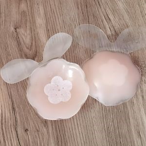 [Hot Item] Backless Invisible Bra: Comfortable Push up Design for Every Outfit