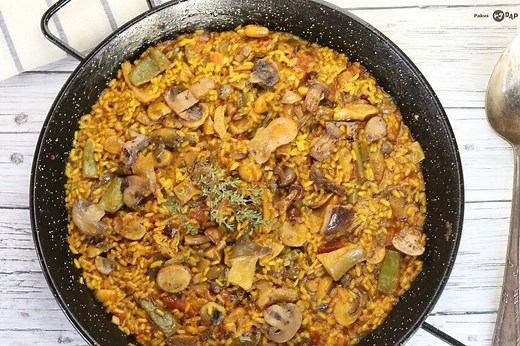 Receta de arroz con setas, sabroso y sencillo, elaborado en paella