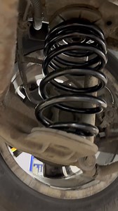 🎥 BROKEN REAR SPRING REPLACEMENT This video shows what a broken rear spring looks like — and why it’s more serious than it might seem. A damaged coil spring can affect handling, tyre wear, and ride comfort. 📉 Lowered ride height on one side 🔊 Clunking or creaking noises 🚫 Unsafe driving, especially over bumps In this case, the broken spring was quickly identified and replaced with a new, OEM-quality part. Suspension components don’t last forever — regular checks can prevent bigger issues dow